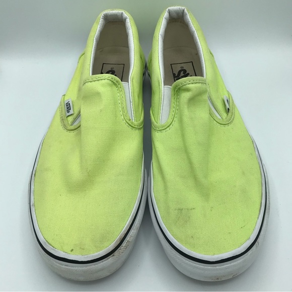 Vans Classic slip-on lime green unisex sneakers, size 7.5 men/9 women - Picture 2 of 9